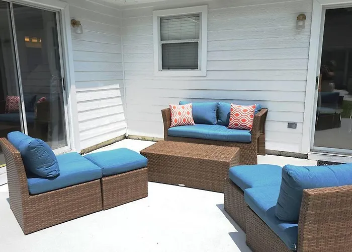 Close To The Beach And Attractions! Perfect For Families Or Traveling Nurses!