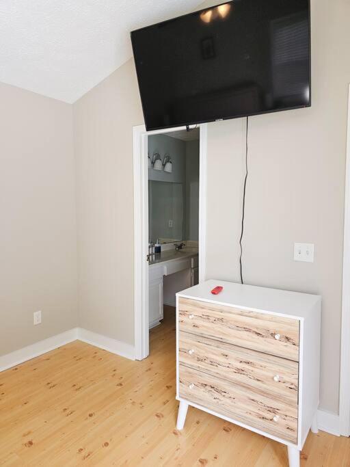 Holiday home Close To The And Attractions! Perfect For Families Or Traveling Nurses! *