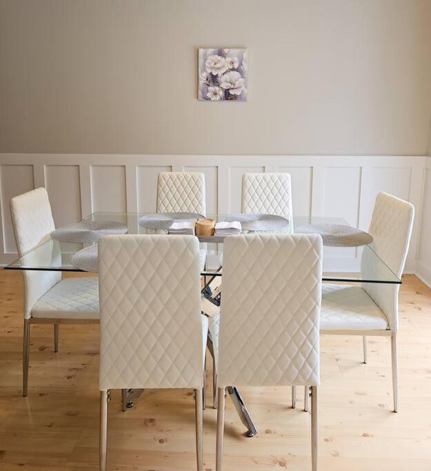 Close To The And Attractions! Perfect For Families Or Traveling Nurses! Ferienhaus *